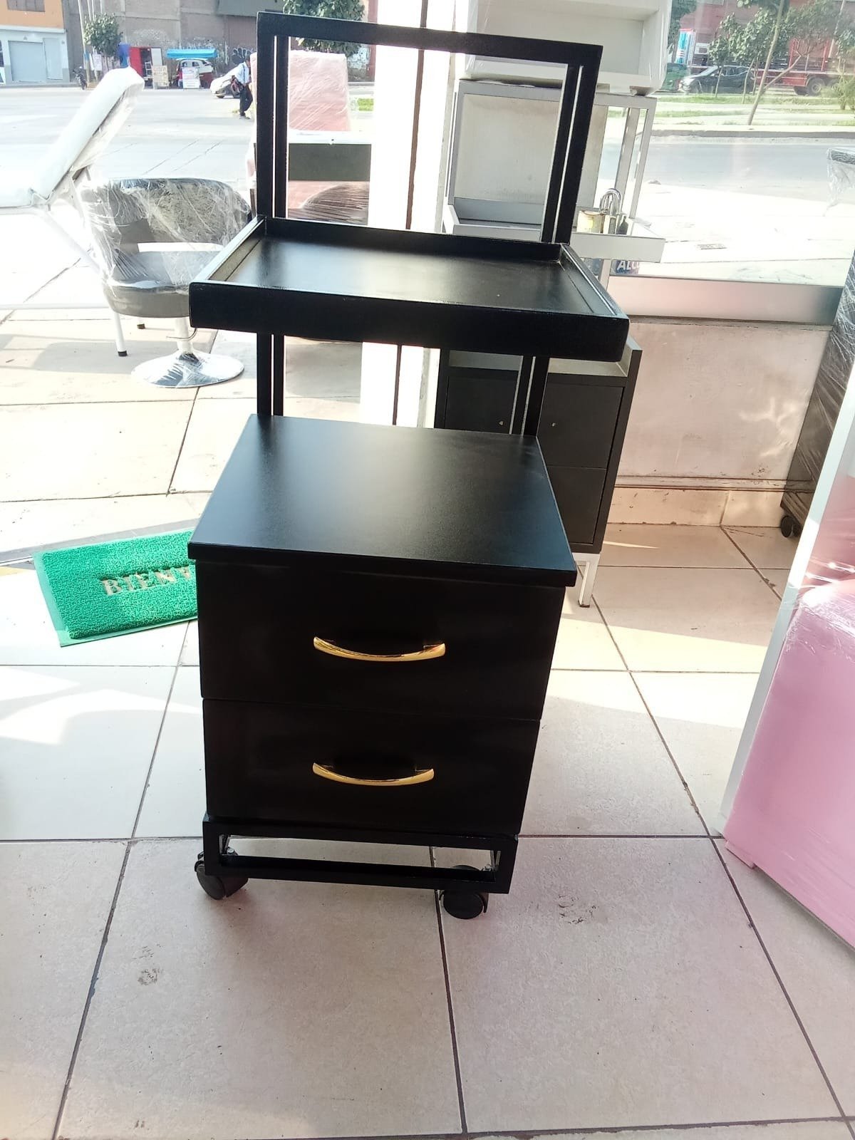 Gabinetes de peluquería de moda Jiuyi Negro Agarre dorado